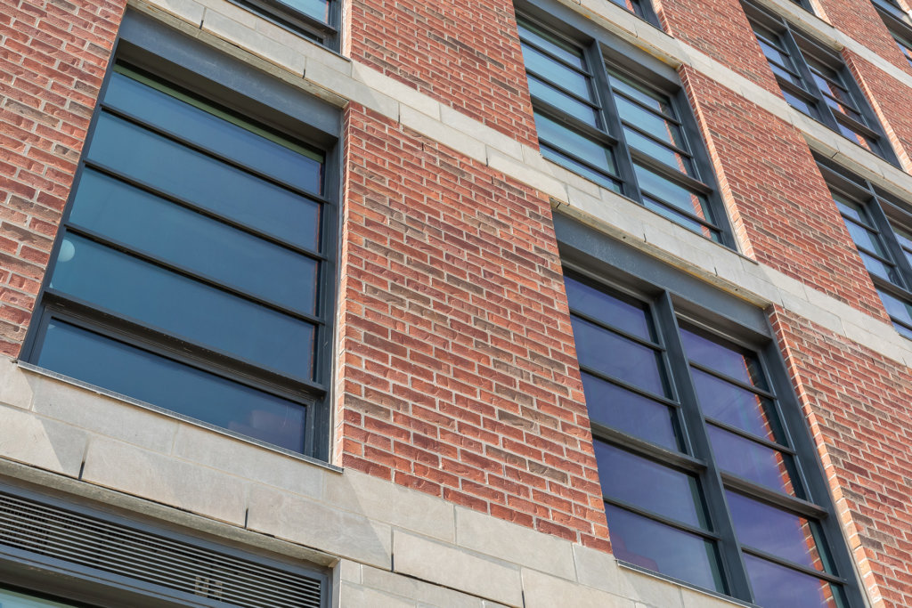 Briquetage-maçonnerie-construction-neuve-Montréal