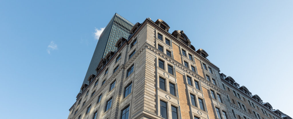 Restauration-Maçonnerie-bandeaux-de-pierre-Montréal