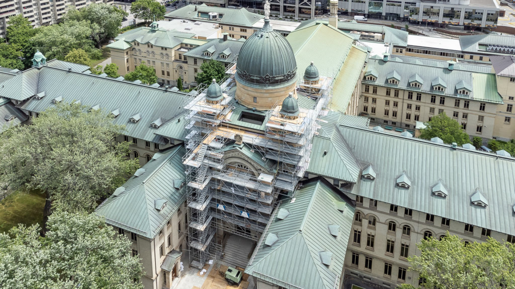 Dawson-College-Masonry-Scaffolding-Montréal