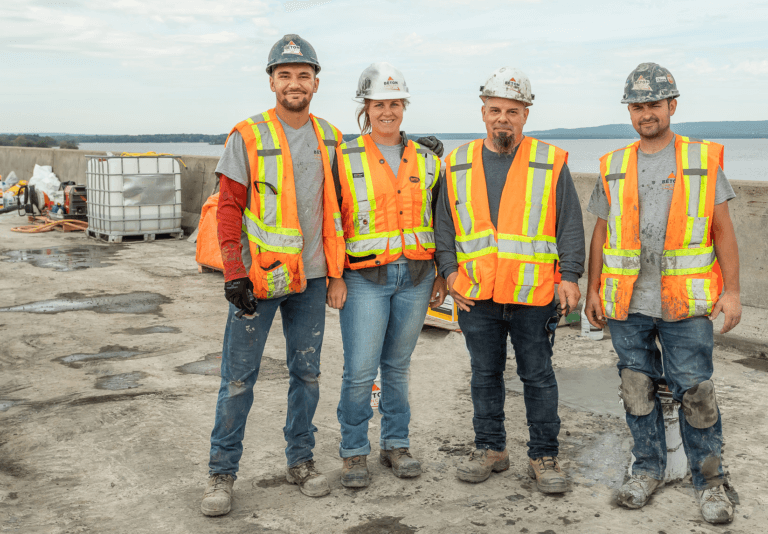 ingénieure-cimentier-applicateur-chargé-de-projet-au-chantier