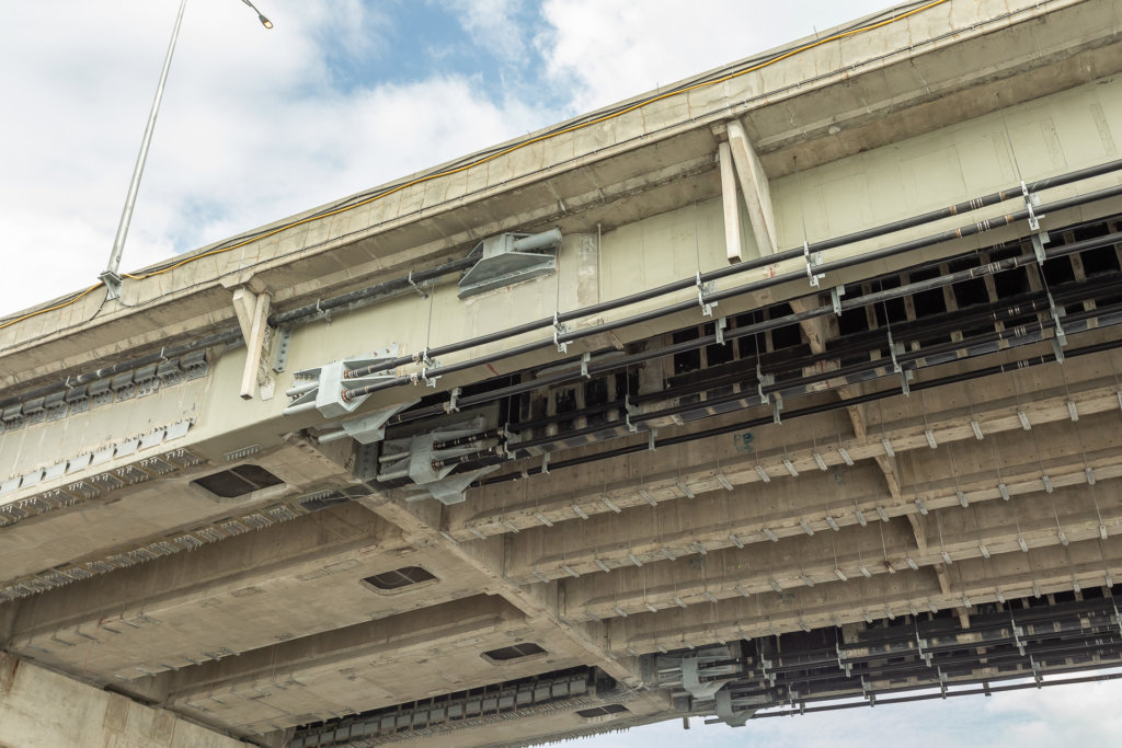 Renforcement-structural-fibre-de-carbone-pont-Vaudreuil
