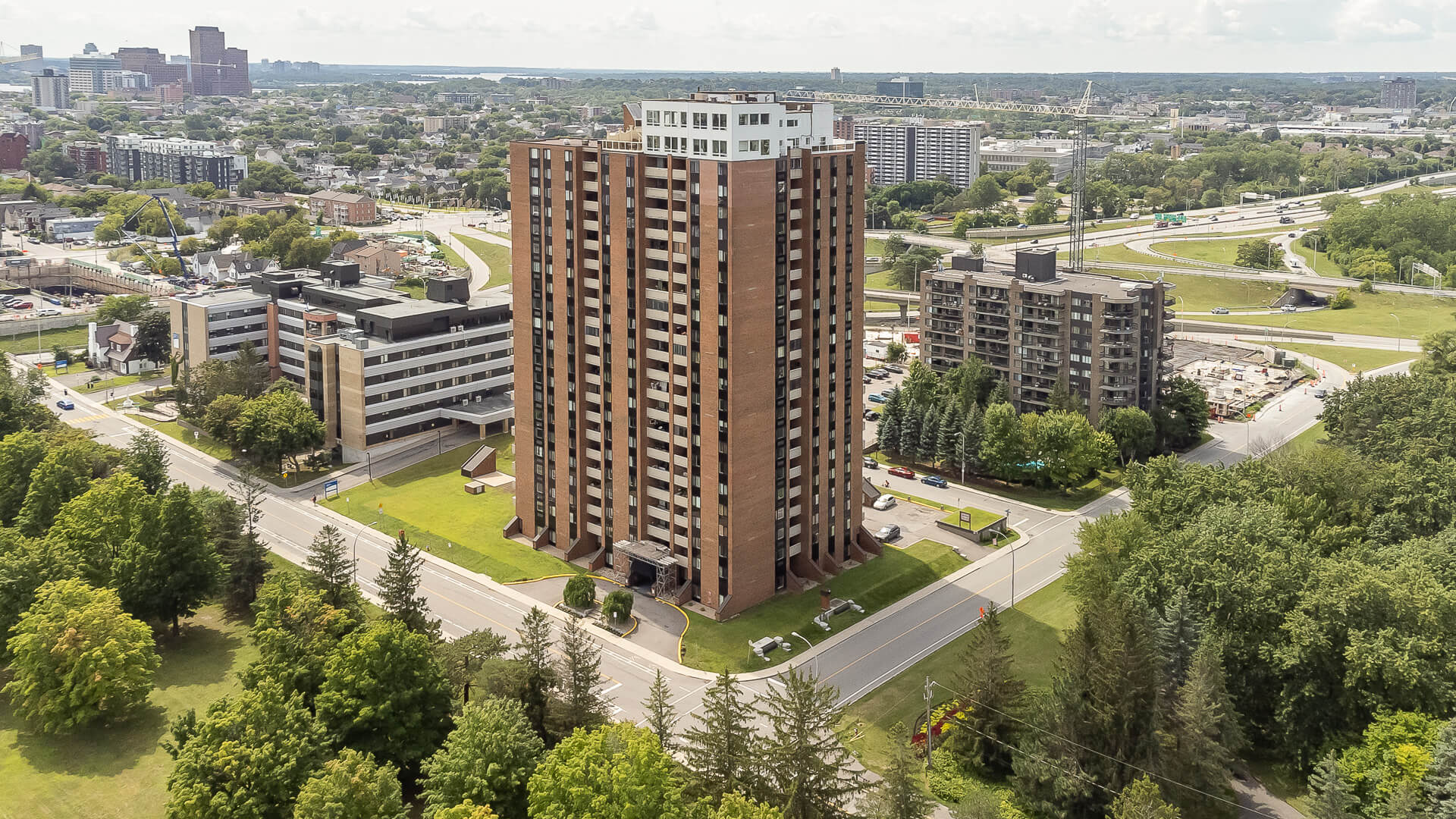 Underground-parking-garage-structural-repairs-Ottawa