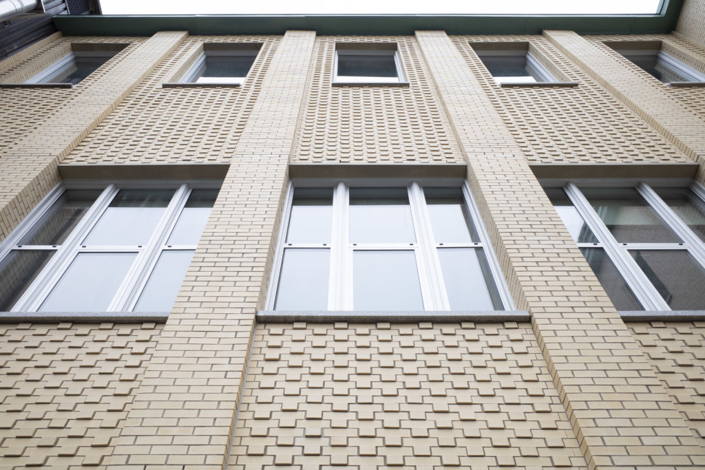 réparation-murs-de-brique-entrepreneur-Maçonnerie-Université-Montréal