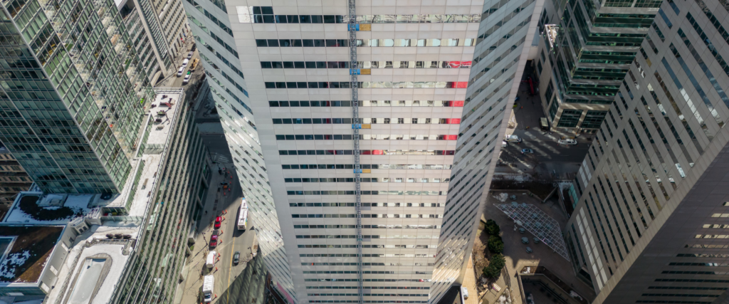 Échafaudage-Montréal-installation-Location-plateforme-sur-mât