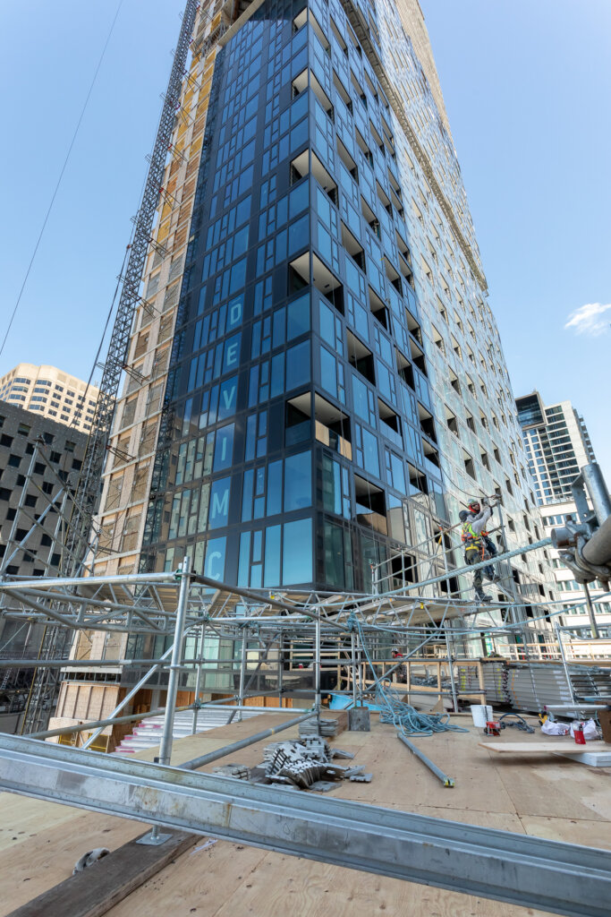 Installation-échafauds-plateforme-de-travail-Maestria-Montréal