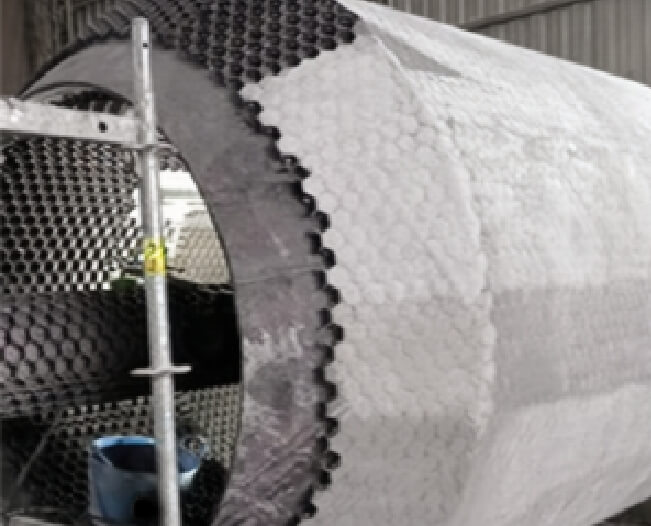 Installation de briques réfractaires sur une chaudière (boilers)